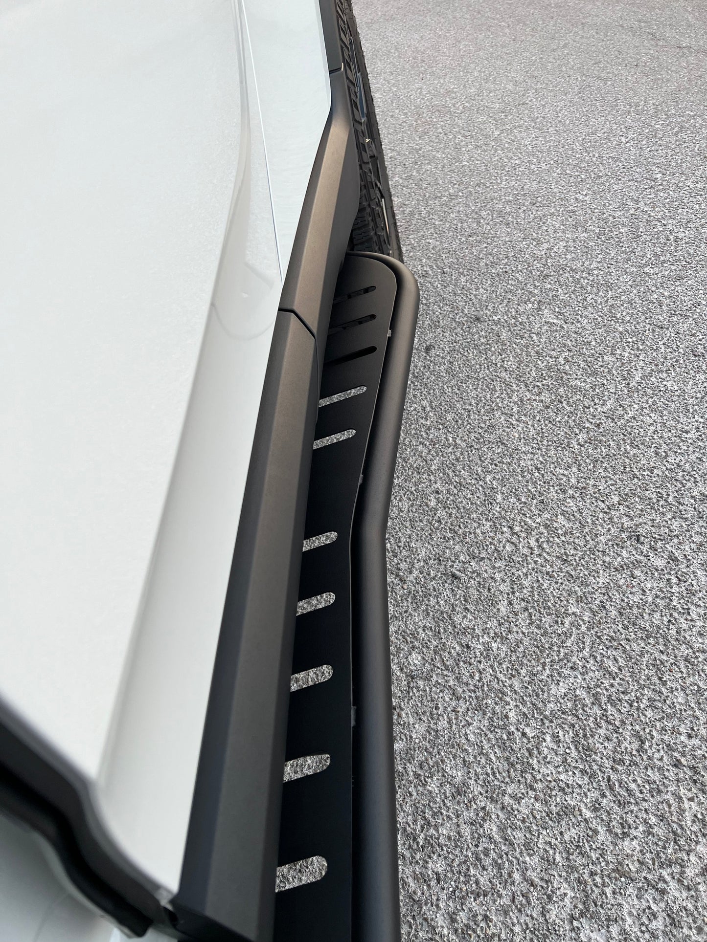 Megawatt™ Performance Rock Sliders with Step for Gen 2 R1S